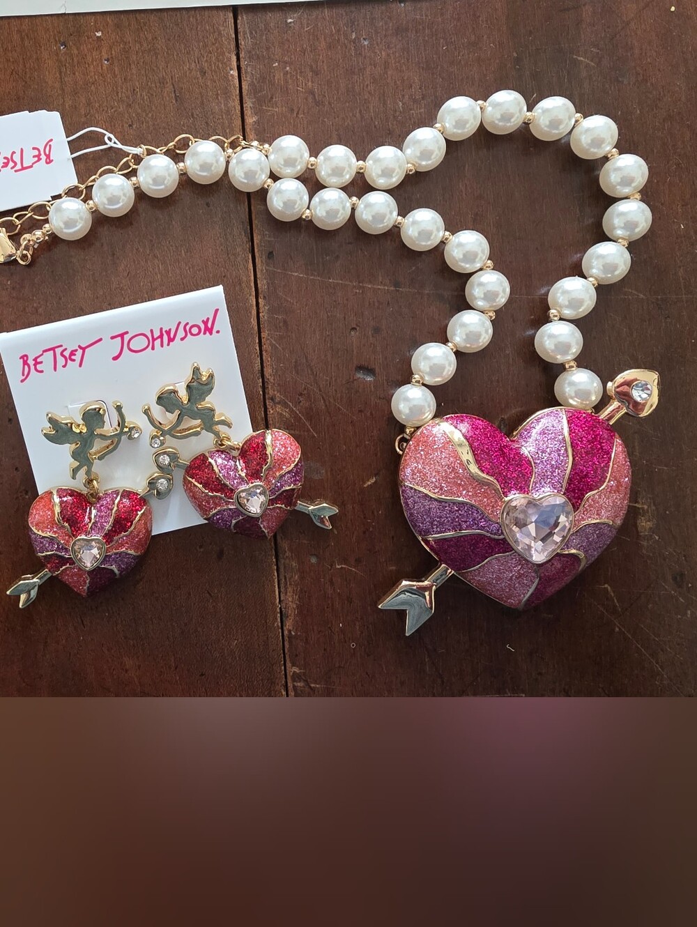 Betsey Johnson Pink Glitter Heart Pendant Pearl Necklace & Earring Set